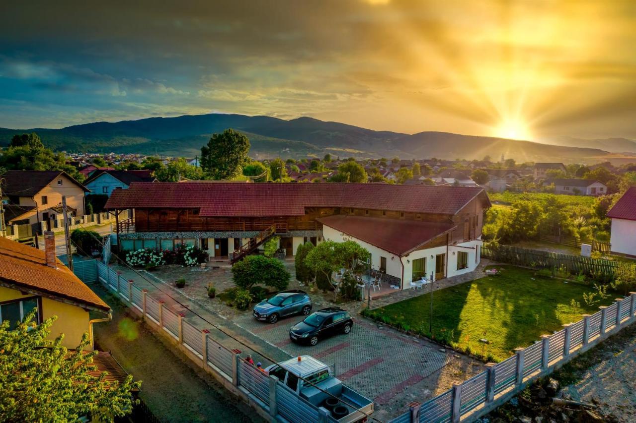 Pensiunea Ara Alba Iulia Buitenkant foto
